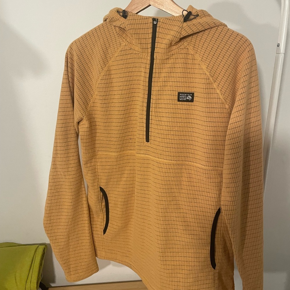 Mountain Hardwear Men's Yellow Zip-Up Sweater
